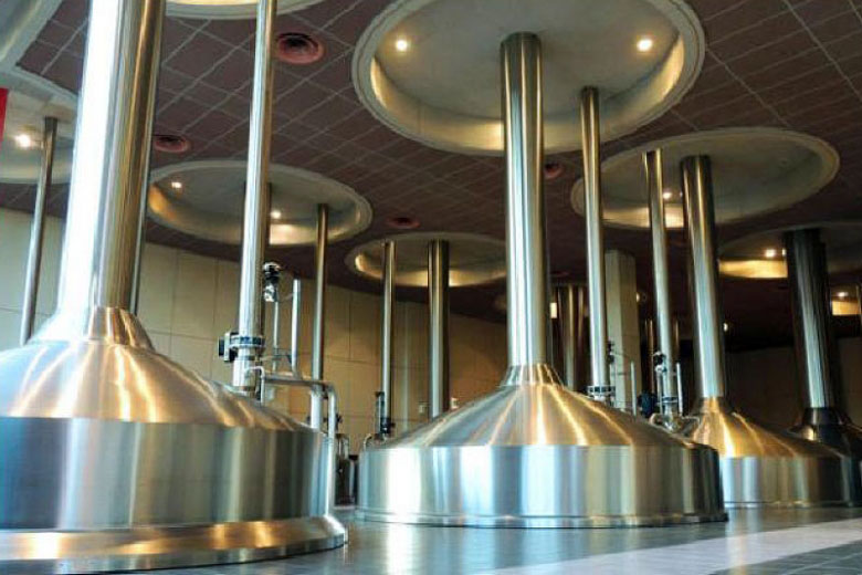 1521615695975939.jpg 啤酒生產(chǎn)車間.jpg